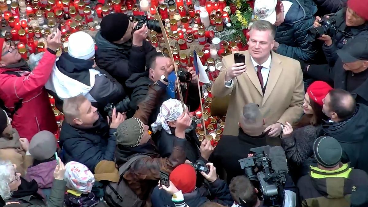 Revoluce byla řízená, prohlásil Turek na Národní třídě